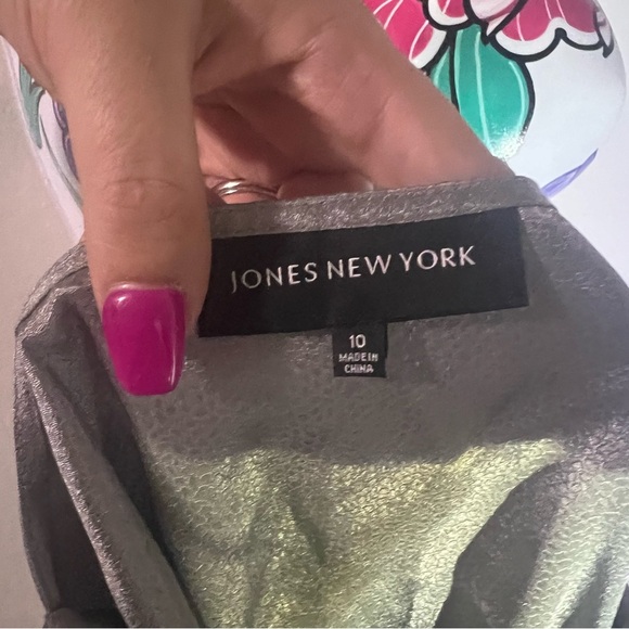 No es New York Gray Shimmer Droop Neck Blouse - Picture 3 of 3